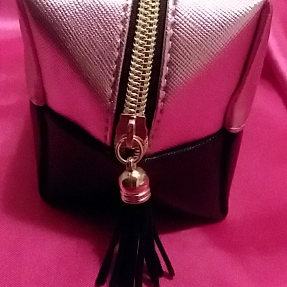 Make-up bag - Picture 2 of 6